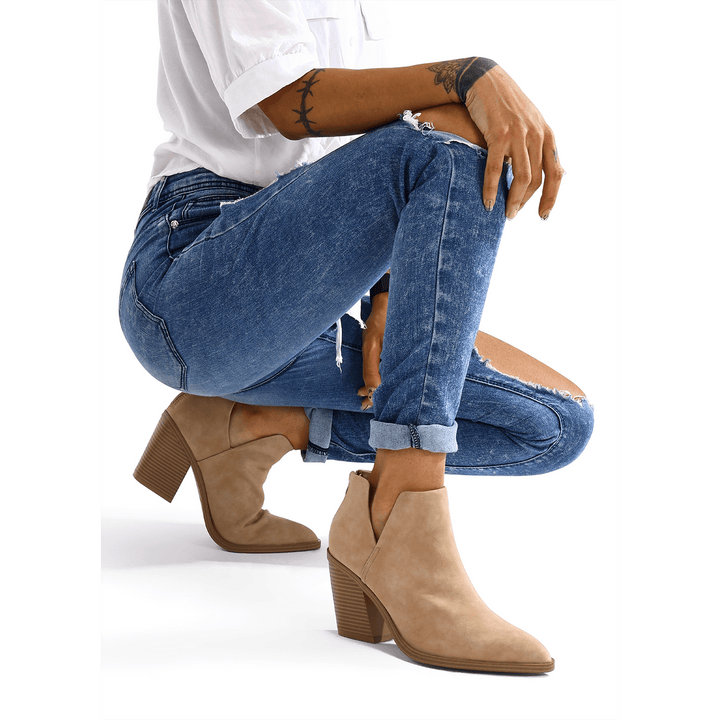 Cutout Pointed Toe Ankle Chelsea Boots